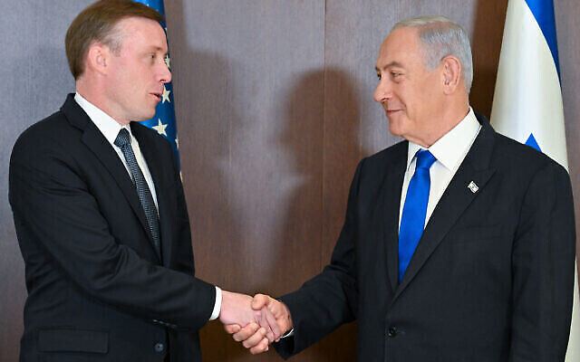 رئيس الوزراء بنيامين نتنياهو (يمين) يلتقي بمستشار الأمن القومي الأمريكي جيك سوليفان في القدس، 19 يناير، 2023.